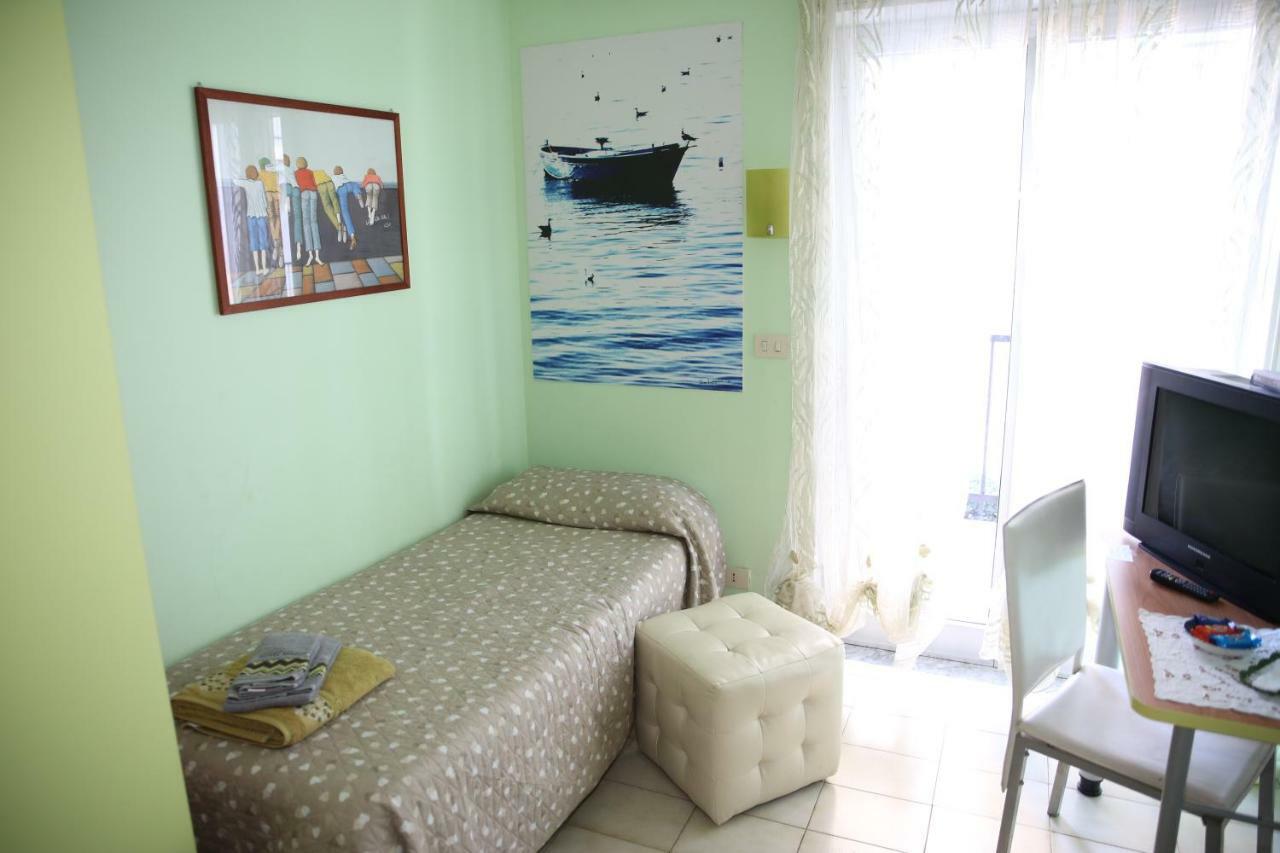 La Casa Del Nonno Bed and Breakfast Μιλάτσο Εξωτερικό φωτογραφία