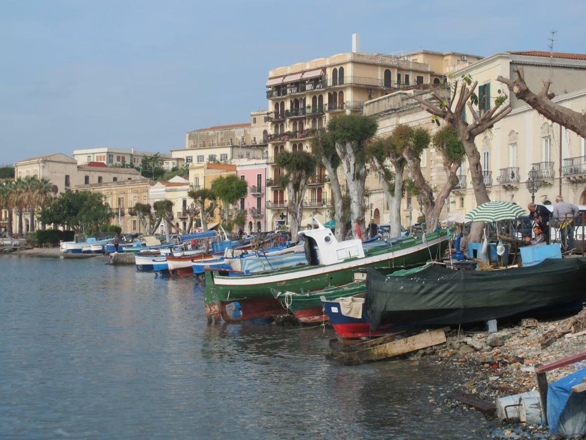 La Casa Del Nonno Bed and Breakfast Μιλάτσο Εξωτερικό φωτογραφία
